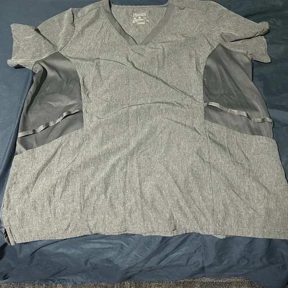 Hanes Comfort Fit Gray V-Neck Top and bottoms - Picture 1 of 5